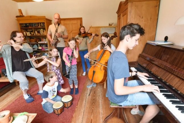 A very musical family in Saxony, Löbnitz district.