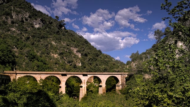 You can visit a number of places just a short train ride away from Rome