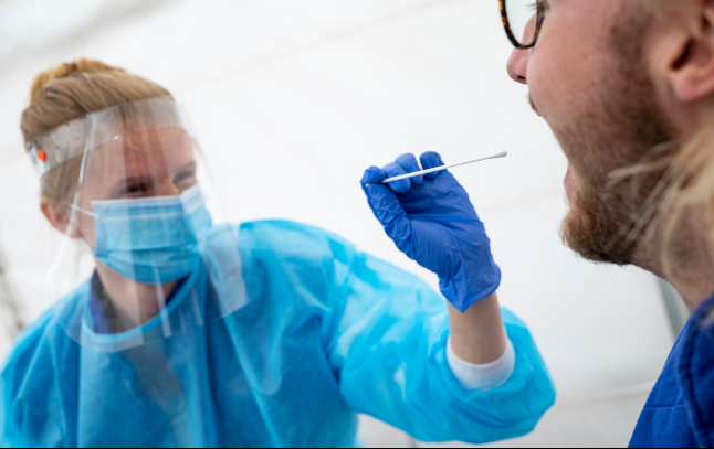 Sweden tightens Covid-19 guidelines – who should get tested now?