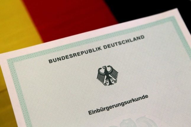 A naturalization certificate of the Federal Republic of Germany. 