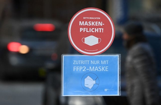 FFP2 mask sign