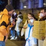 Medical students in Dresden stand up to Covid protesters