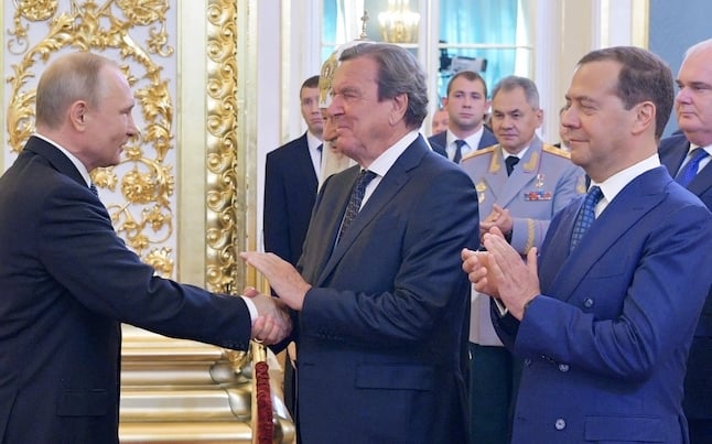 erhard Schroeder with Vladimir Putin