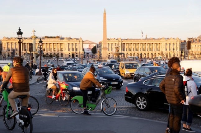 Paris postpones its ban on older and polluting vehicles until 2023