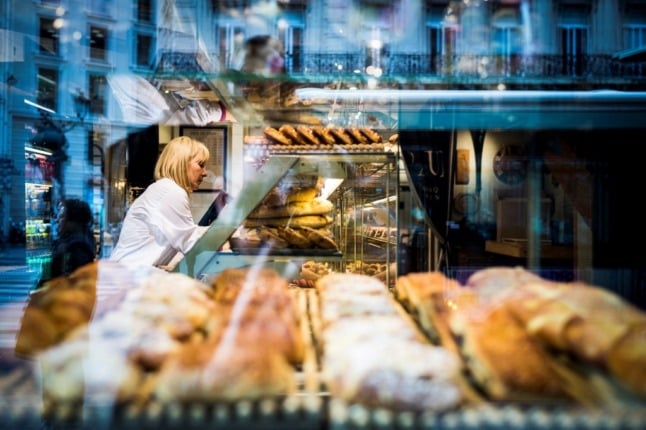 MAPS: How many Parisians live more than 5 minutes from a boulangerie?