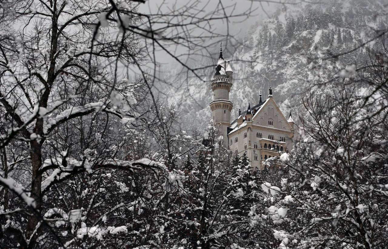 Schloss Neuschwanstein in the snow.