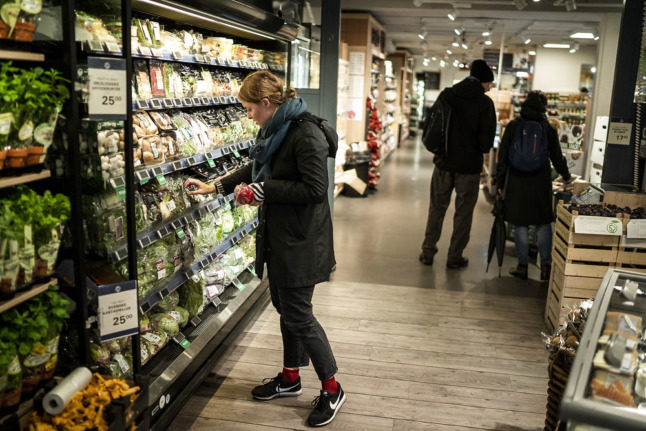 Shopping without a face mask - like in this 2019 file photo - returns to Denmark on February 1st 2022 as Covid-19 restrictions end.