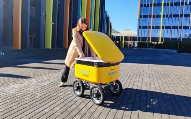 Food delivery robots land in the Spanish capital 