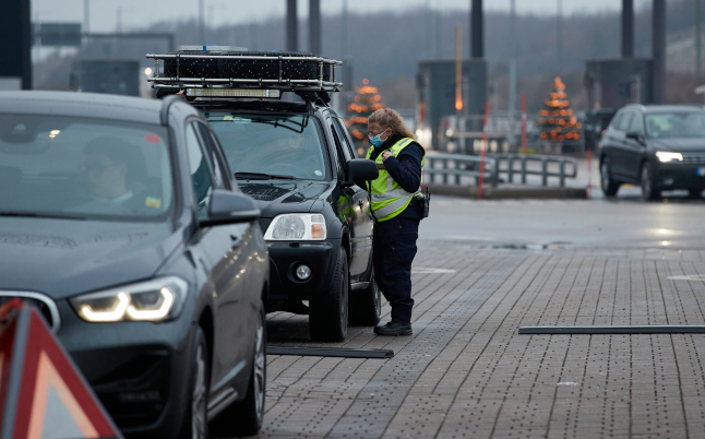 Sweden scraps all Covid border restrictions for EU travellers