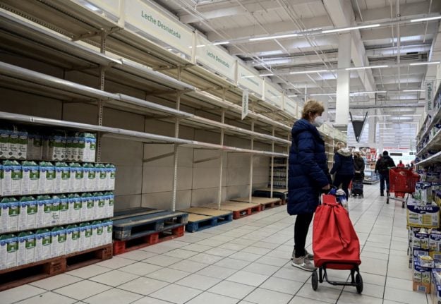 Spain allows supermarket rationing to avoid food shortages