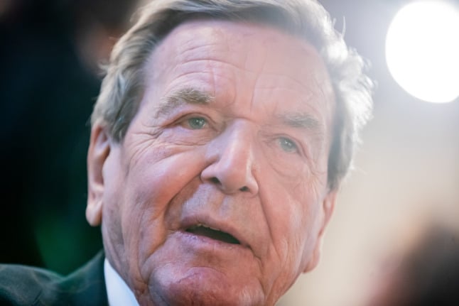 Mantan Kanselir Jerman Schröder Akan Meninggalkan Dewan Rosneft Rusia