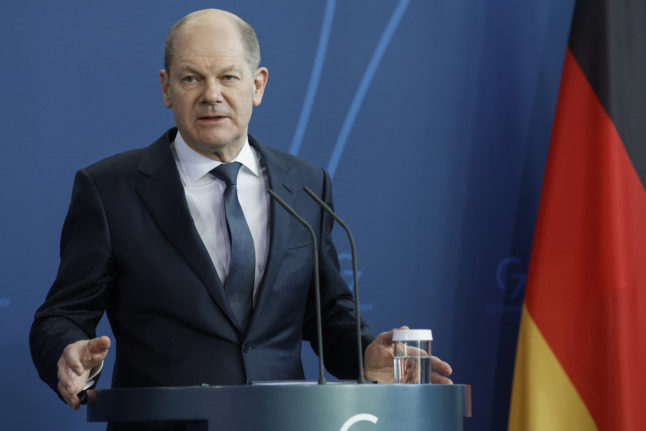 Putin and Scholz discuss 'diplomatic' efforts to settle Ukraine conflict