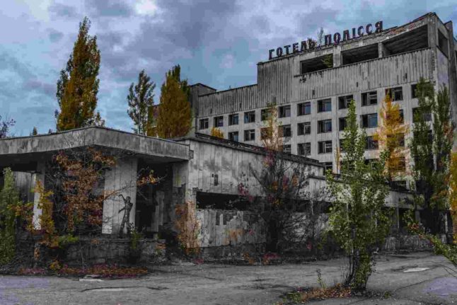 An abandoned complex in the Chernobyl exclusion zone in Ukraine. Photo by Viktor Hesse on Unsplash