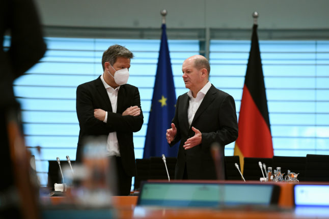 Chancellor Olaf Scholz (SPD) and Economics Minister Robert Habeck (Greens) speak at a cabinet meeting
