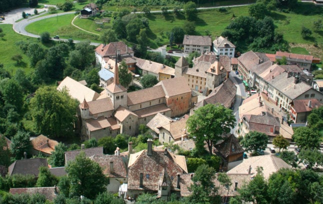 The Swiss village Romainmôtier (VD). Photo: Association “Les plus beaux Villages de Suisse” and ©Michel Gaudard