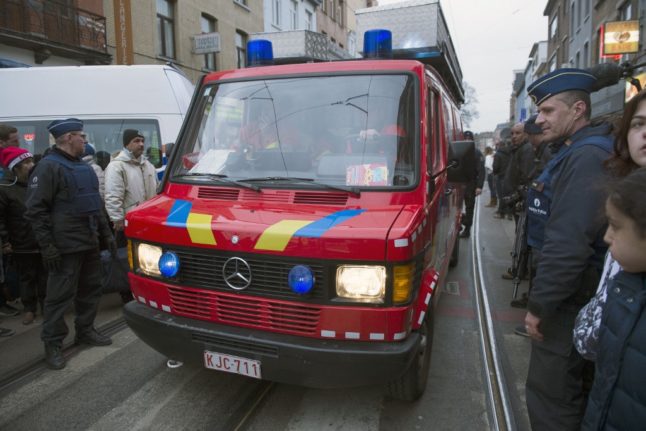 An investigation into an alleged gang rape by six members of the Parisian fire brigade has been dropped.