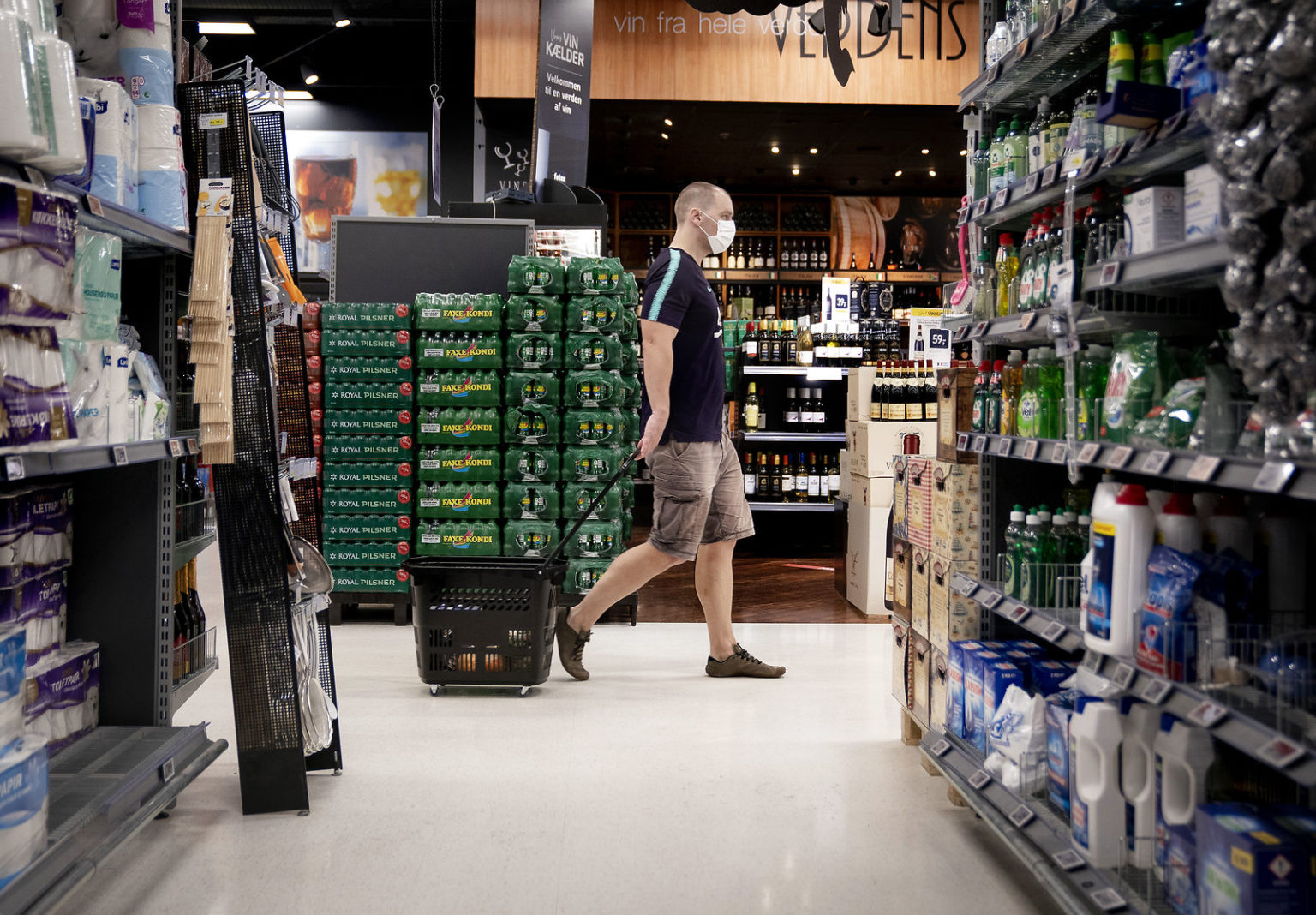 Danish supermarket chains introduce price limits on selected products