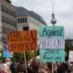 Reader question: Is abortion illegal in Germany?