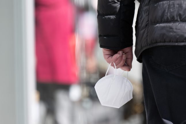 Man carrying FFP2 mask in Dresden