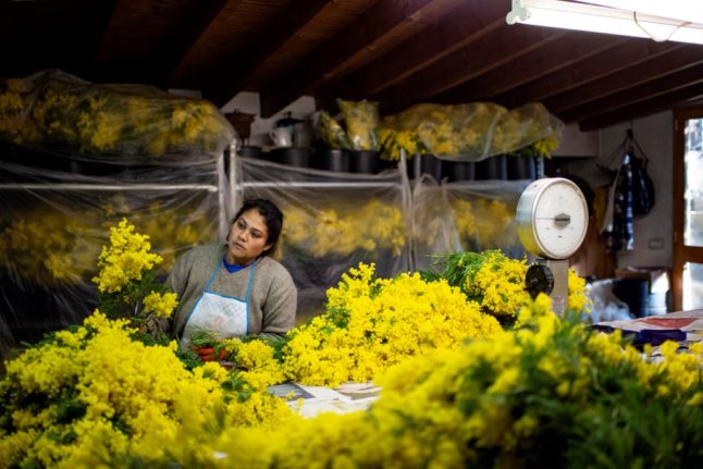 Italy pledges to set minimum wage within ’60 days’