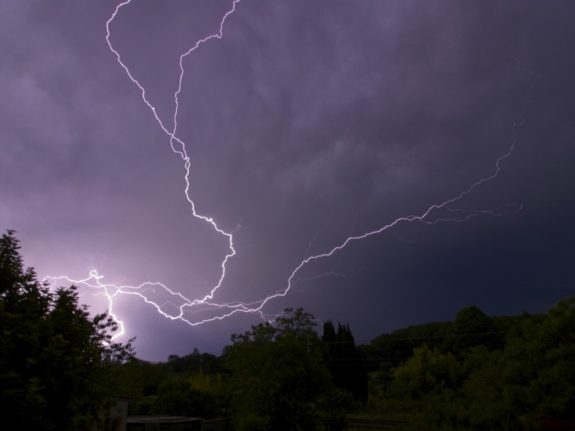 Central France on alert for thunderstorms and ongoing heat wave