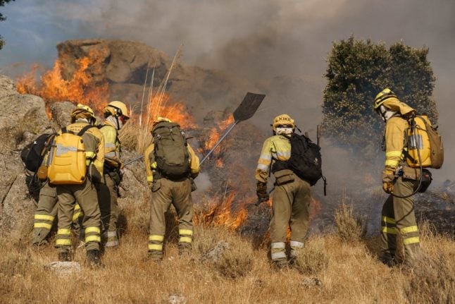 Spain battles wildfires as heatwave persists