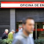 Unemployment in Spain falls below 3 million for first time since 2008