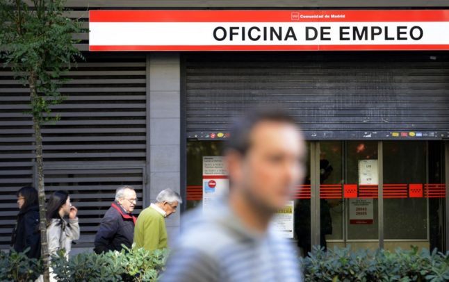 Unemployment in Spain falls below 3 million for first time since 2008