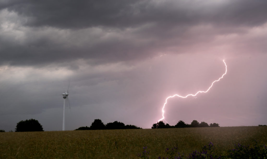 Lightning striking in the Hanover region in June 2021. 