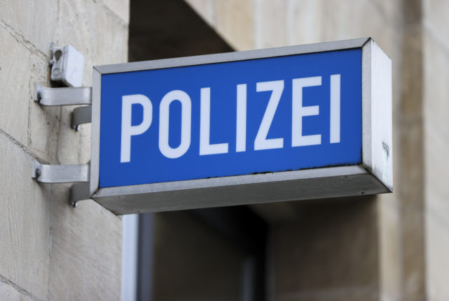 A sign for a police station in Germany (symbol picture).