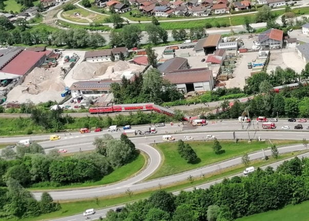 A view of the derailed train in Garmisch-Partenkirchen.