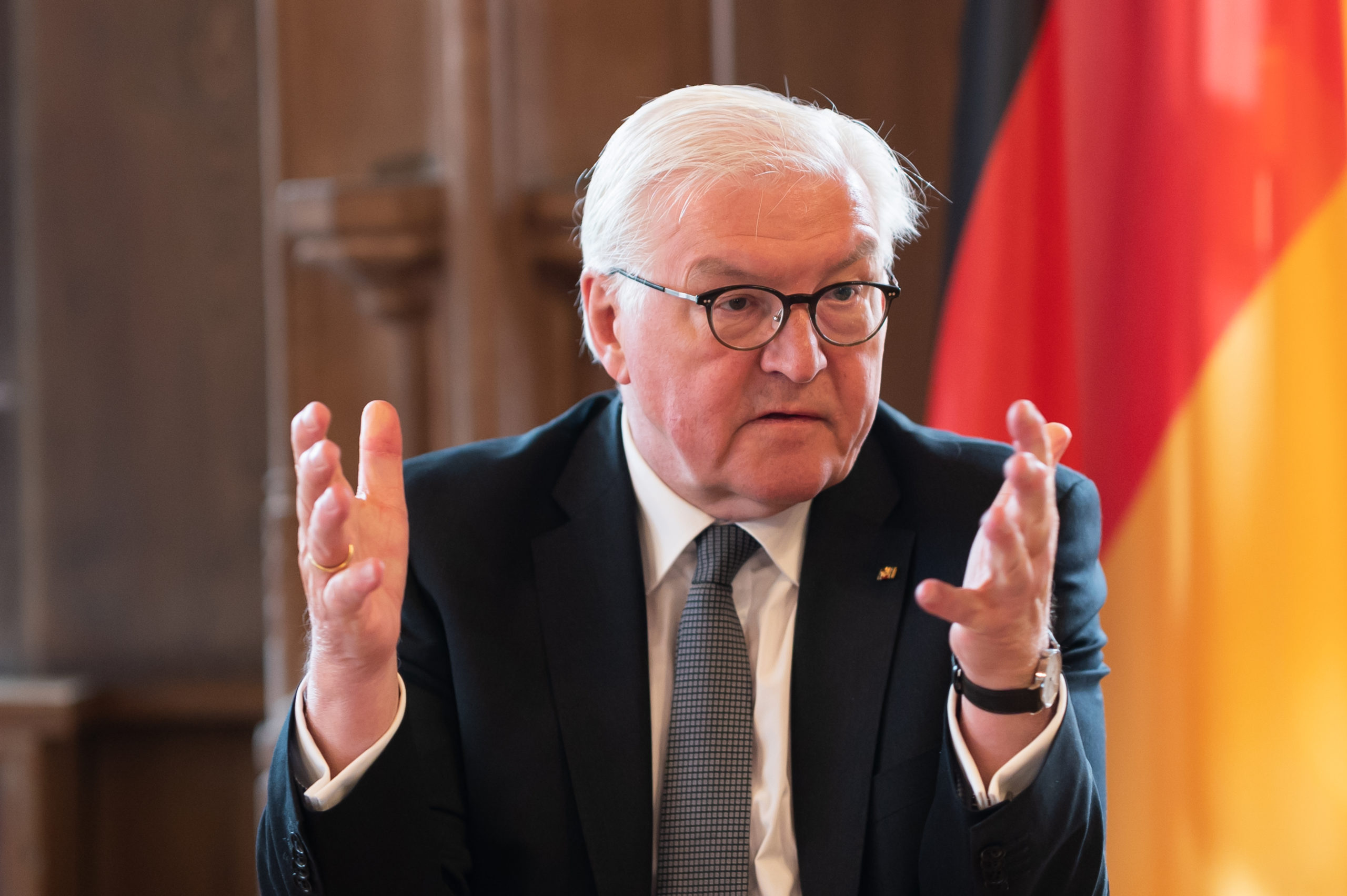 Federal President Frank-Walter Steinmeier meets with local politicians in the Old Town Hall in Rottweil.