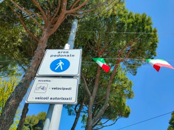EXPLAINED: The traffic signs you need to know about when driving in Italy