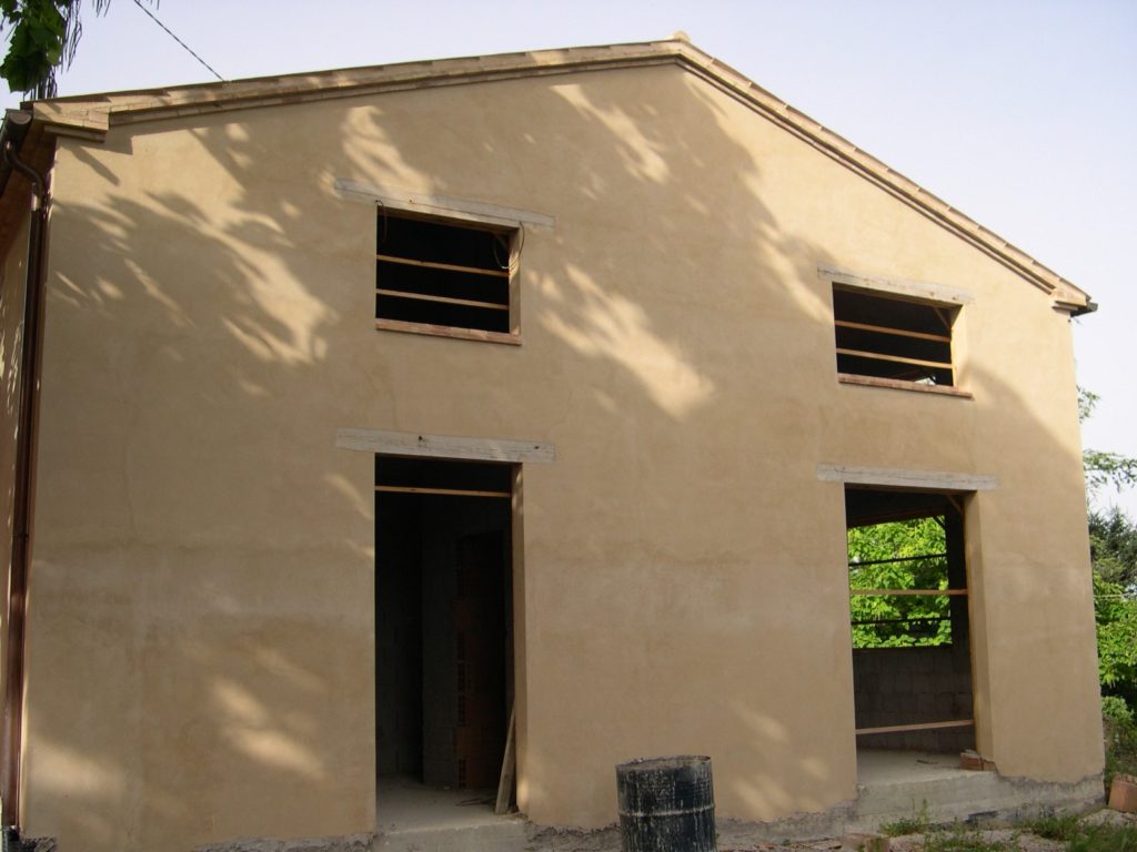 Homes for sale for a euro in ancient Sicily village