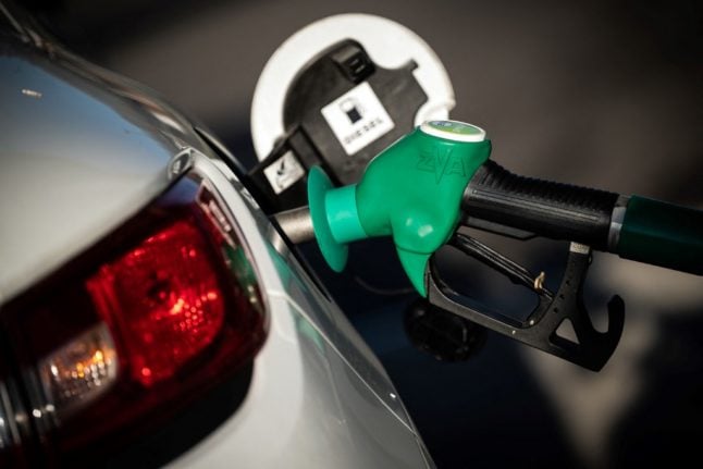 France to phase out €0.18 fuel rebate for drivers