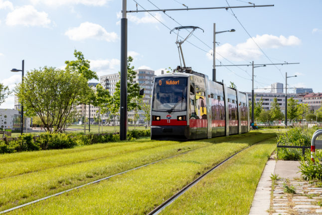 Will a 4-day week and free German lessons help Vienna’s transport network find staff?