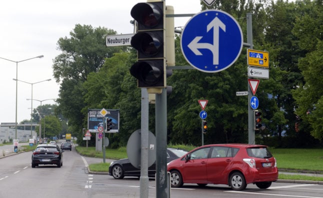 Broken traffic lights in Augsburg in 2017. 