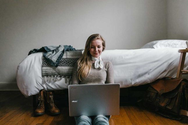 This winter, Swiss workers may be working from home again. Photo by Andrew Neel on Unsplash