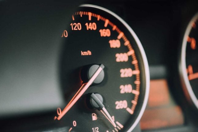 A speedometer. Photo by CHUTTERSNAP on Unsplash