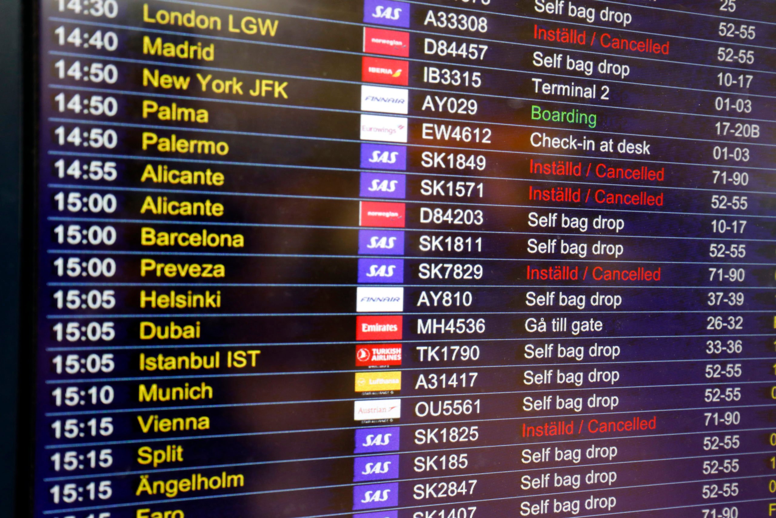 stockholm-arlanda-airport-sees-10-000-delayed-flights-this-summer