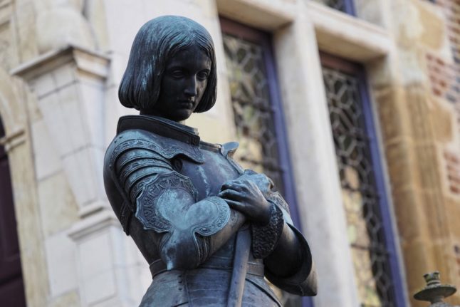 French history myths: Joan of Arc disguised herself as a man to lead an army against the English