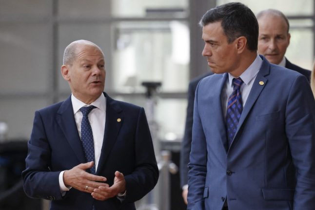 (From L/R) Chancellor of Germany Olaf Scholz and Prime Minister of Spain Pedro Sanchez Perez-Castejon