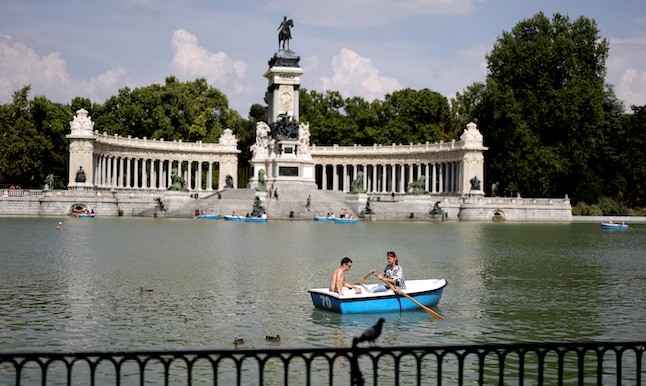 row boat in Madrid