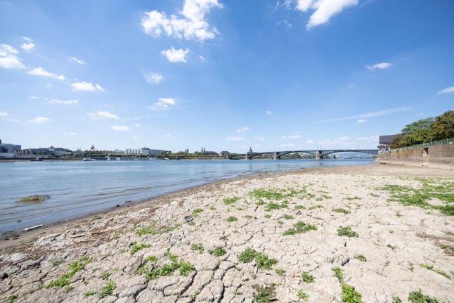 View of Mainz from the dried-up banks of the Rhine. Due to low rainfall and persistently high temperatures, the water level in the Rhine has dropped sharply.