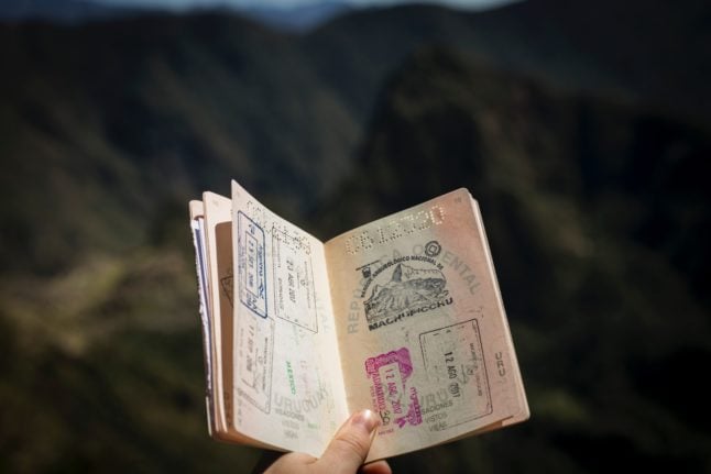 Reader Question: Can I travel if my French carte de séjour has expired?