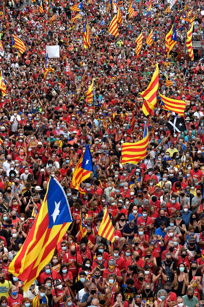 Divided, Catalan separatists to march on national day