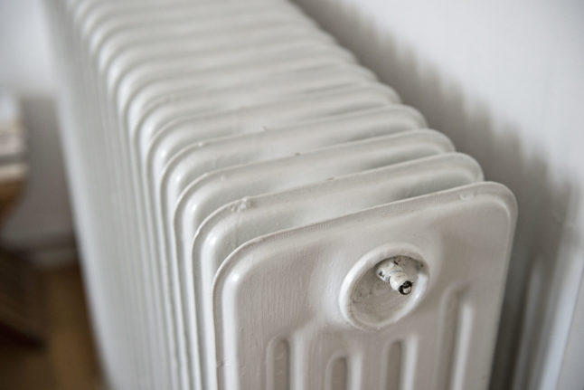 A radiator with a vent valve