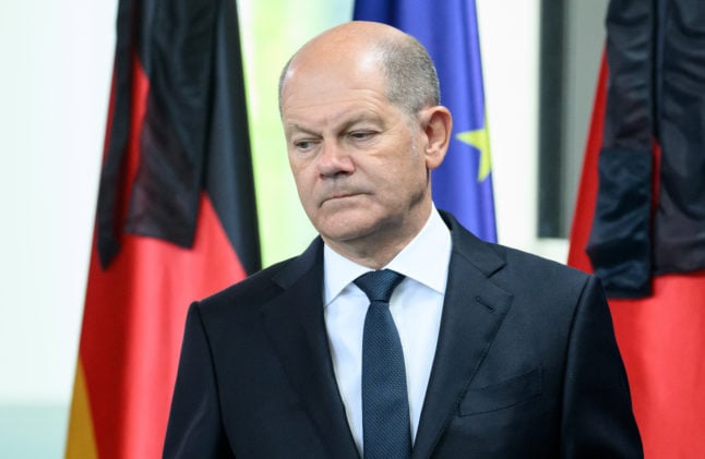 Scholz demands 'complete' Russian withdrawal on call with Putin