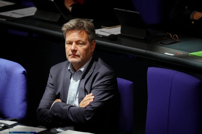 Civil servants ‘getting burnout’ over energy crisis, says German minister