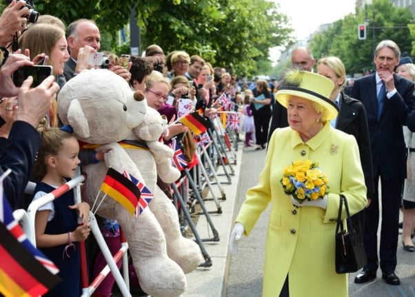 IN PICTURES: Germany pays tribute to the Queen